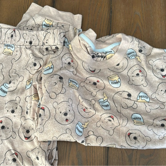 Disney - Picture 2 of 2